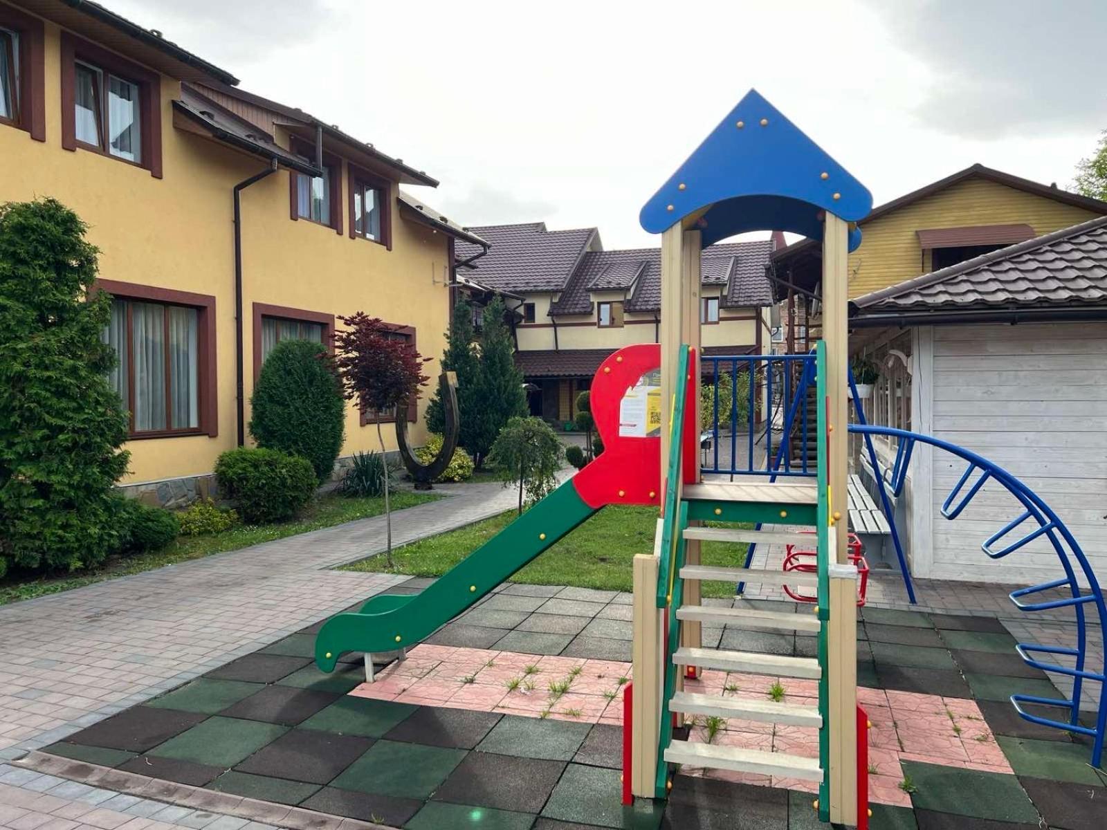 Sadyba Magnat Hotel Dilyatyn Exteriér fotografie