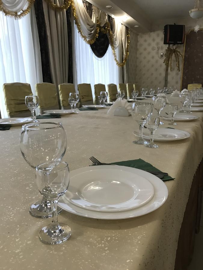 Sadyba Magnat Hotel Dilyatyn Exteriér fotografie